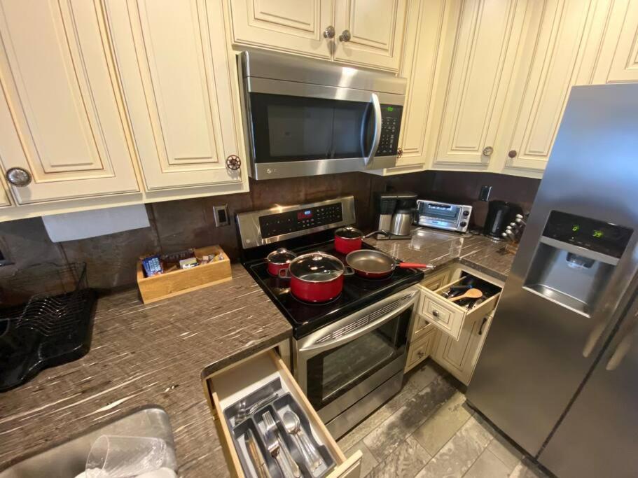 Historic Washington St Balcony Apartment Sonora Luaran gambar