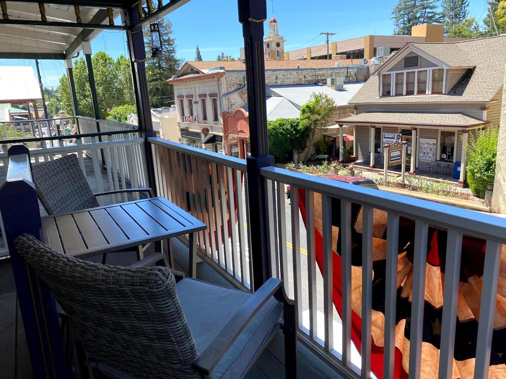 Historic Washington St Balcony Apartment Sonora Luaran gambar