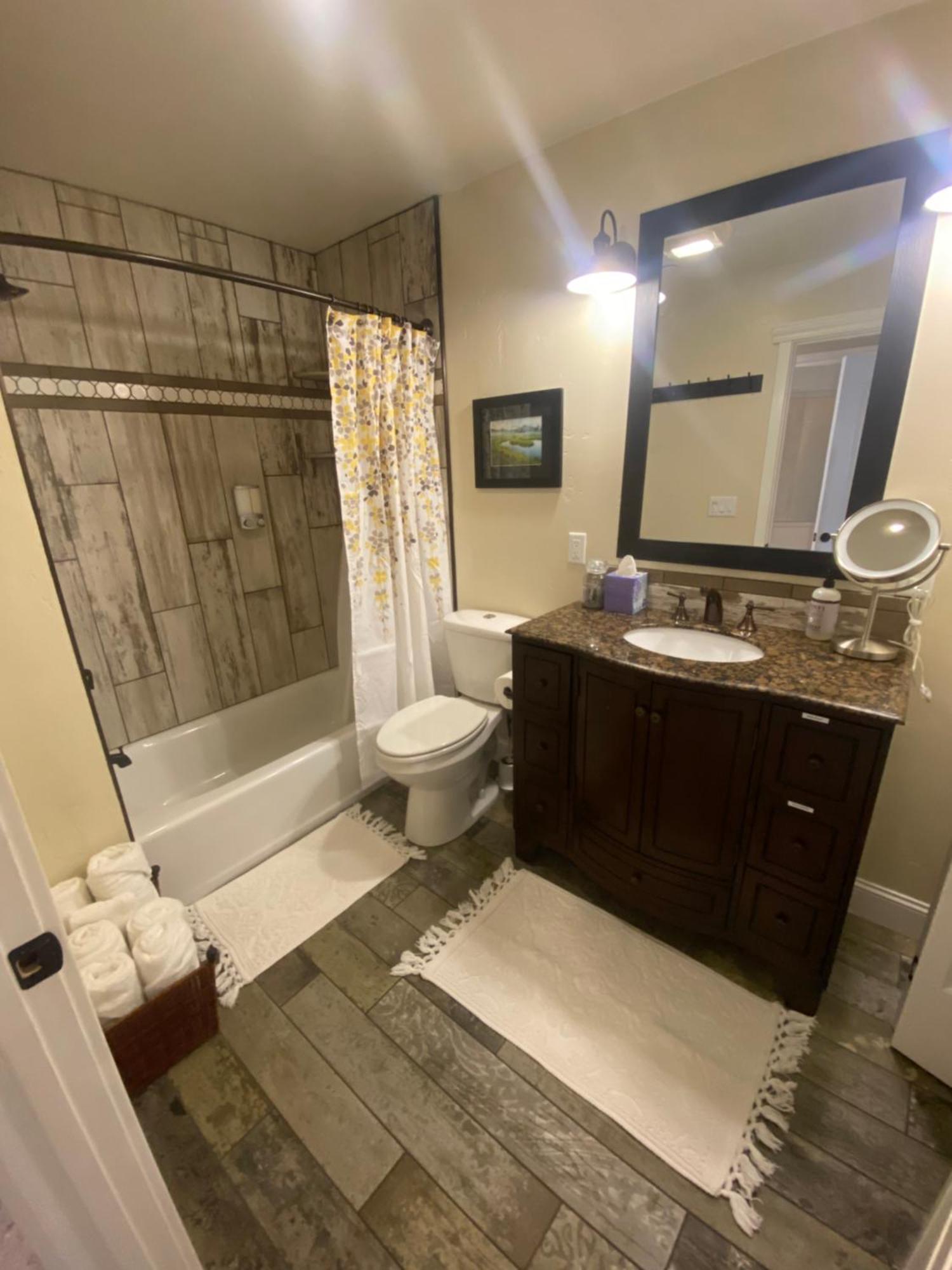 Historic Washington St Balcony Apartment Sonora Luaran gambar
