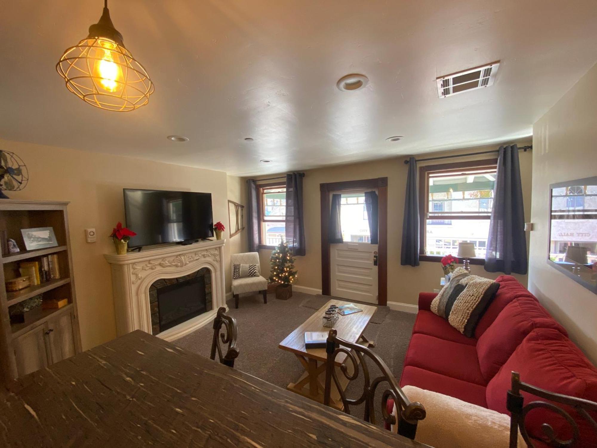 Historic Washington St Balcony Apartment Sonora Luaran gambar